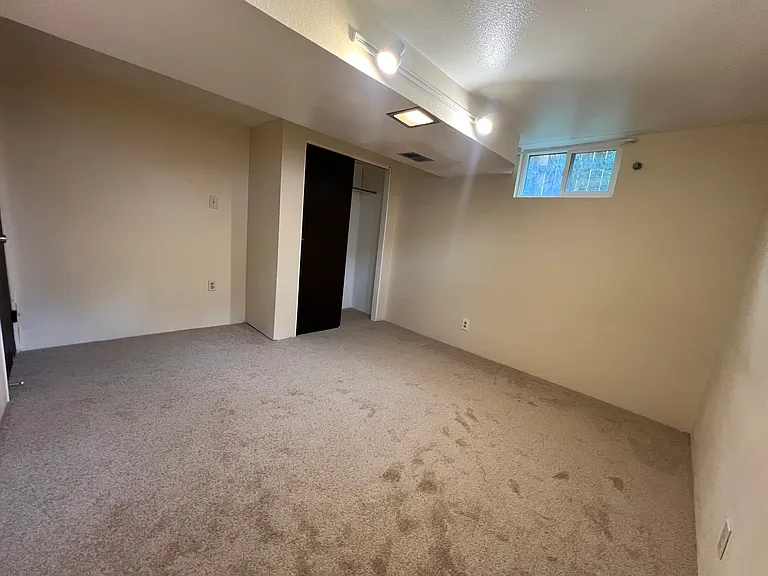 1328 S Beach Ct — Photo 24