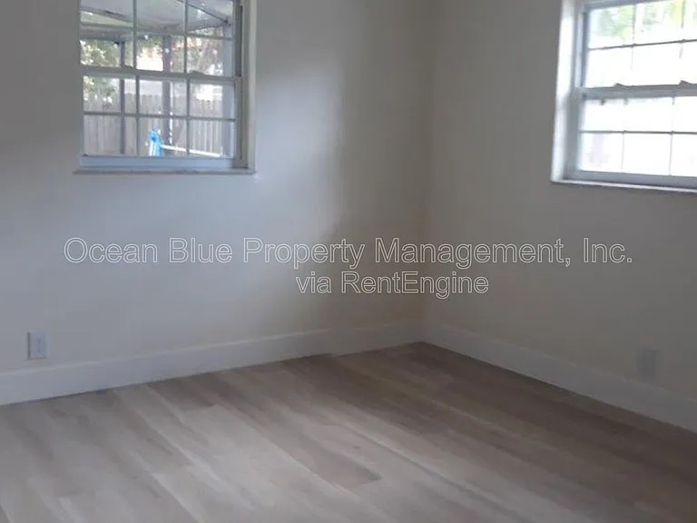 309 Fairfield St — Photo 12