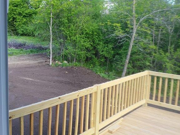 Deck/Back Yard