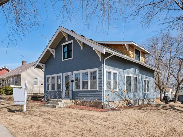 441 S Olive St, Waconia, MN 55387