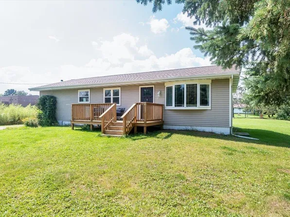5 Aurora Ave, Esko, MN 55733