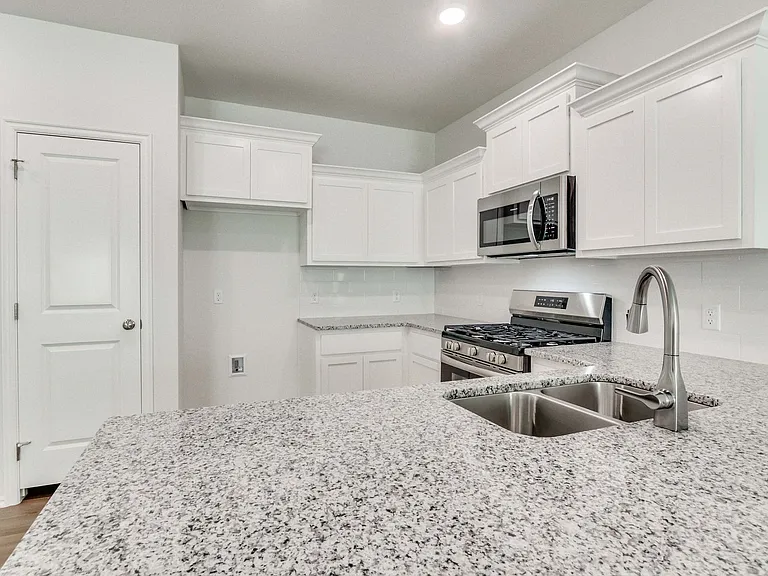 11505 Mackenzie Way — Photo 24