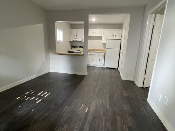 512 Crittenden St #1
