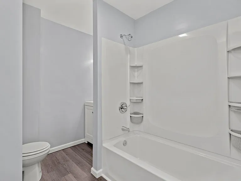 904 Hilltop St #2 — Photo 2