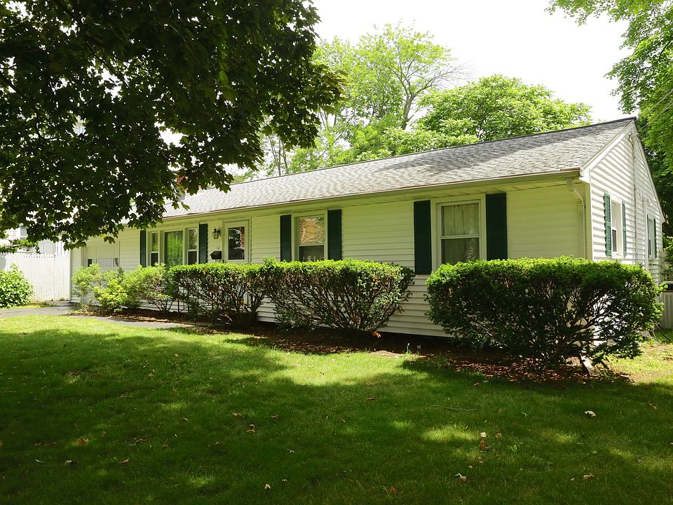 Charming, Well Maintained Three Bedroom Ranch in a Nice Neighborhood