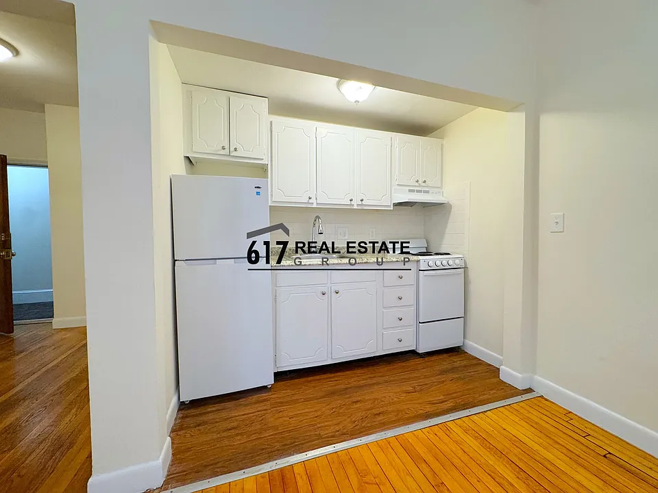 64-208 Brighton Ave