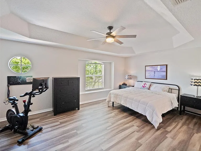 4904 Adair Oak Dr — Photo 26