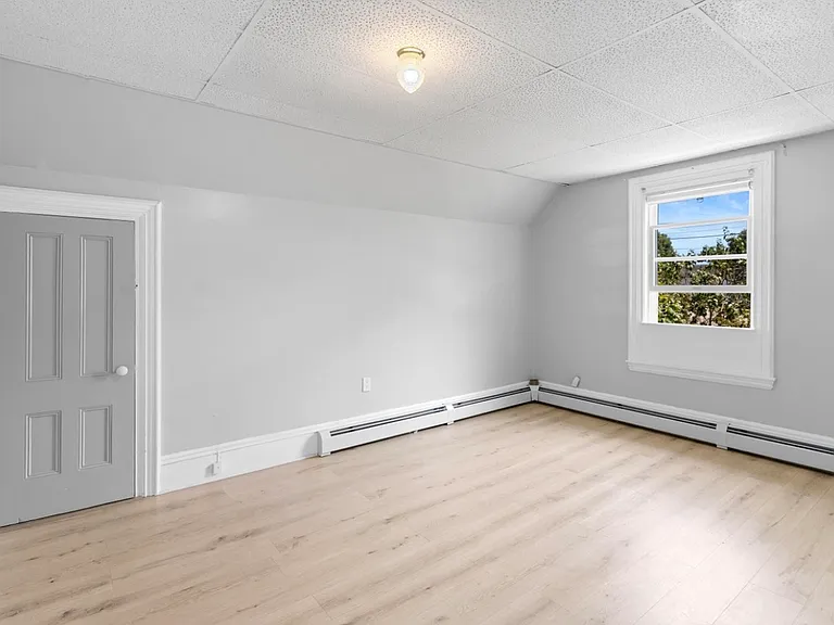 30 Granite St — Photo 12