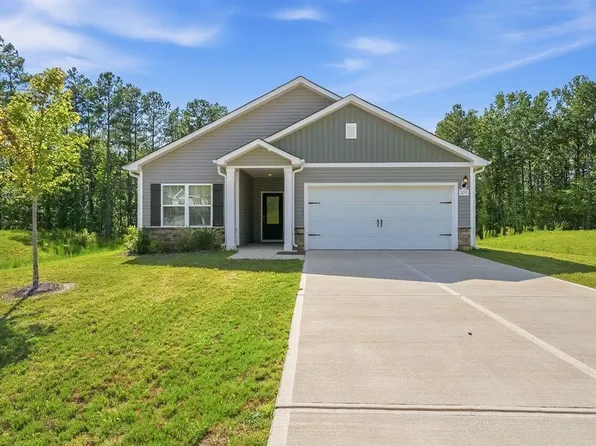 255 New Villas St, Angier, NC 27501