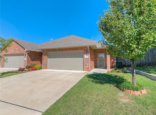 1340 Parke Ridge Ln, Midwest City, OK 73130