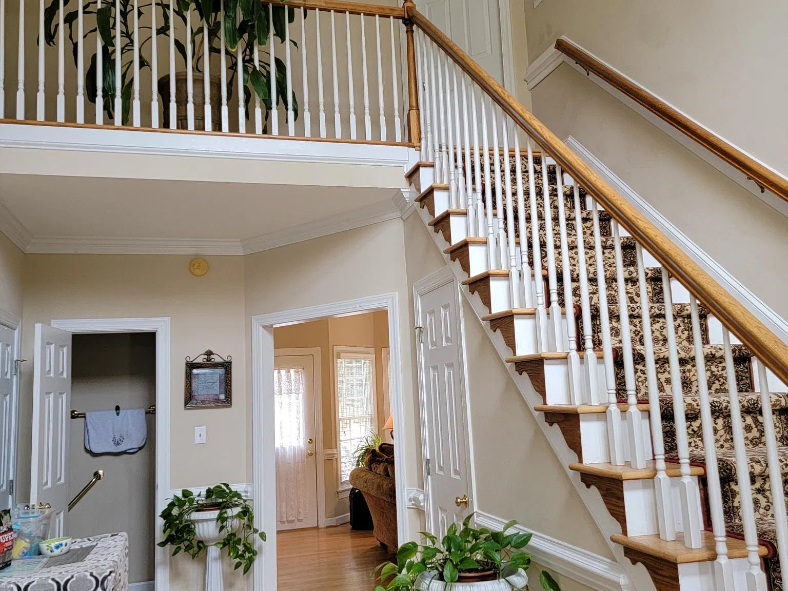 5 bed, 3.5 bath, 3237 sqft, $2,968 — Photo 4