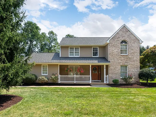56 Sunset Dr, Waynesboro, VA 22980