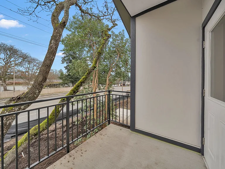 8702 Bridgeport Way SW — Photo 8