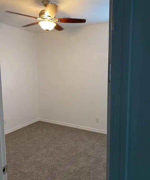 3637 S 57th Ln — Photo 14