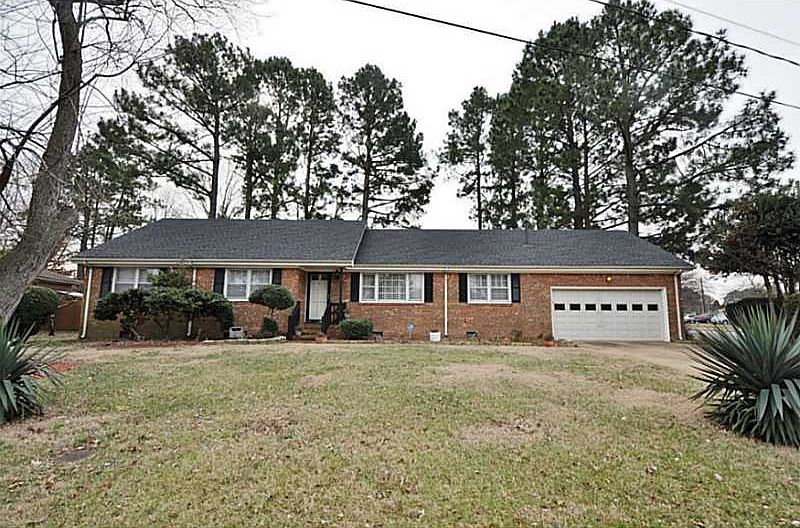 1st image of 632 Whitehaven Cres