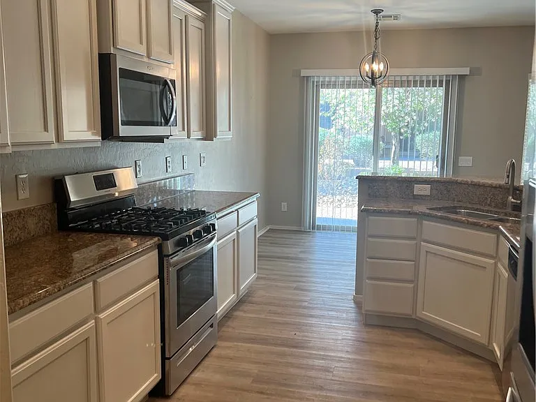 6092 Fox Creek Ave — Photo 14