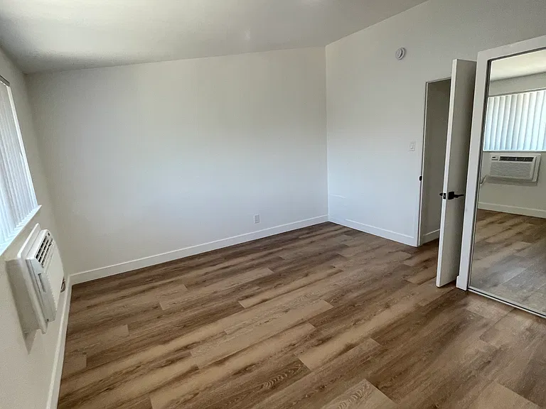 206 S McCoy Rd — Photo 8