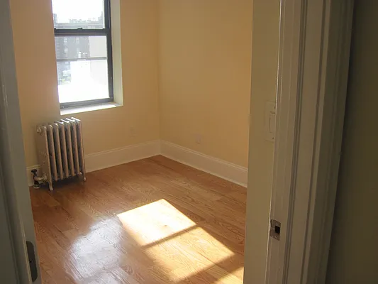 Rented by TAG Real Estate | media 18