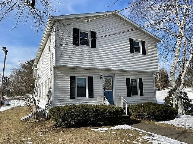 2 bed, 1000 sqft, $1,300 — Photo 2