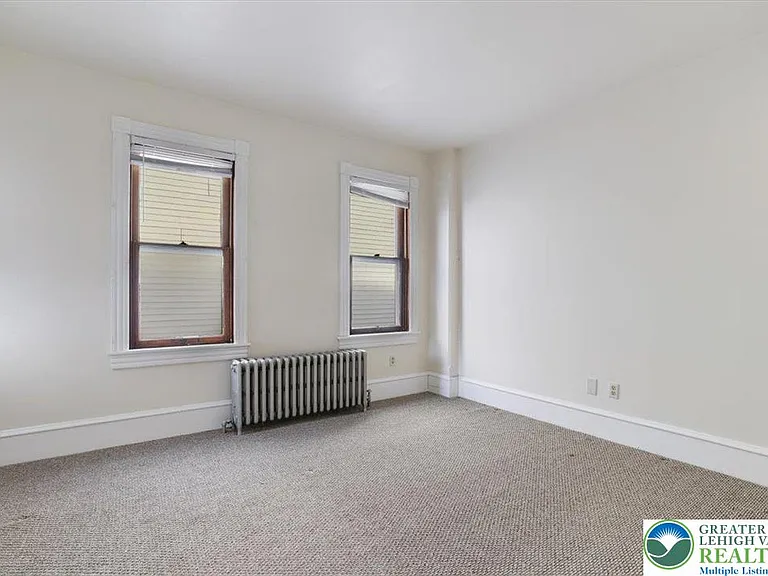 193 S 4th St — Photo 18