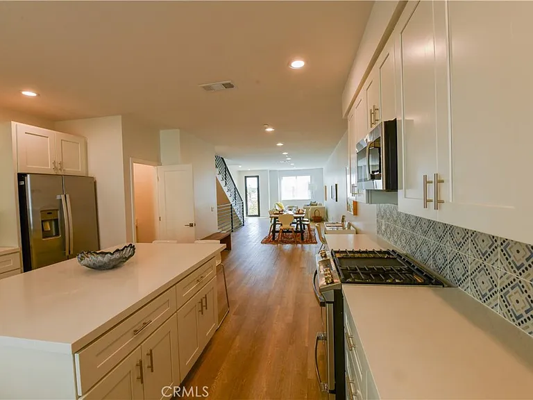 15826 S Vermont Ave #1 — Photo 3