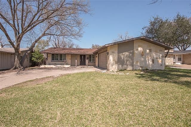 1st image of 3541 High Vista Dr