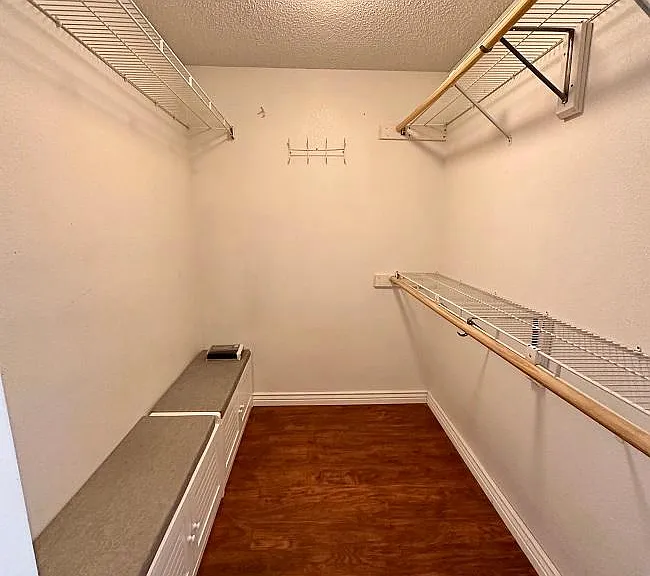1259 S 40th Dr — Photo 9