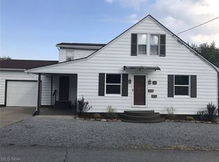 459 Syme St #B, Masury, OH 44438