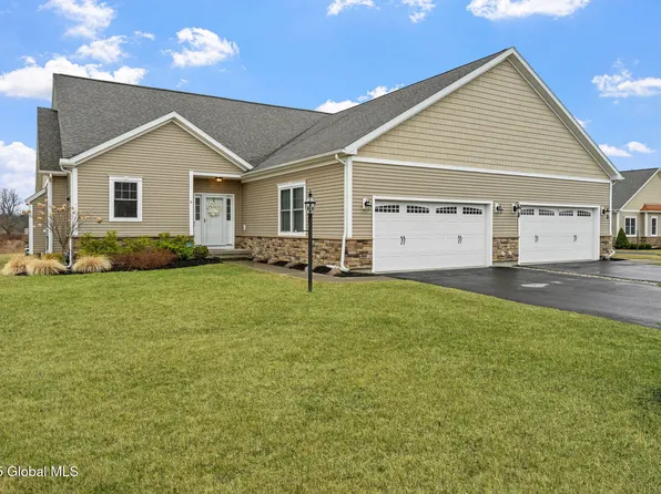 6 Elena Court, Mechanicville, NY 12118