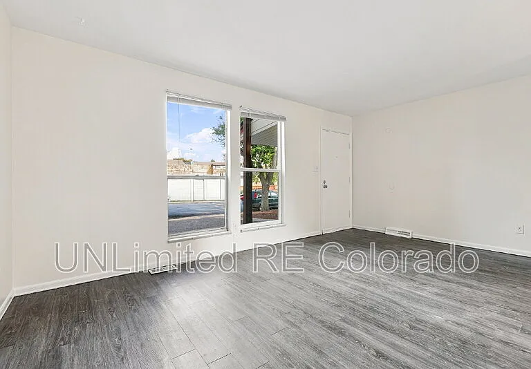 38 Lansing St — Photo 6