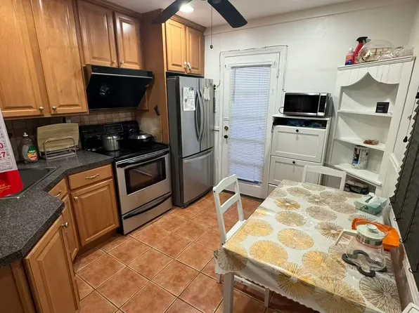 (undisclosed Address), Levittown, NY 11756