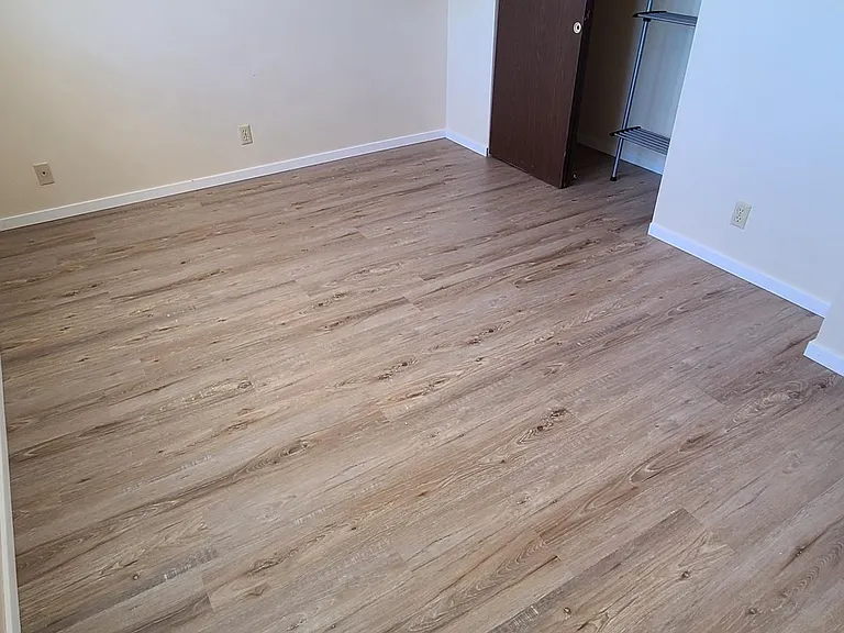 4809 W Viola Ave #D — Photo 4
