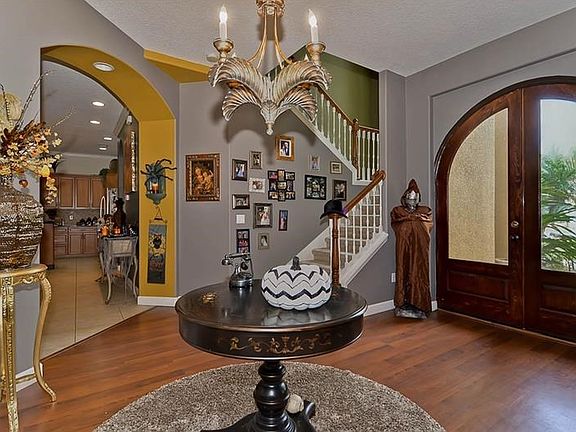 5th image of 4117 Woodacre Ln