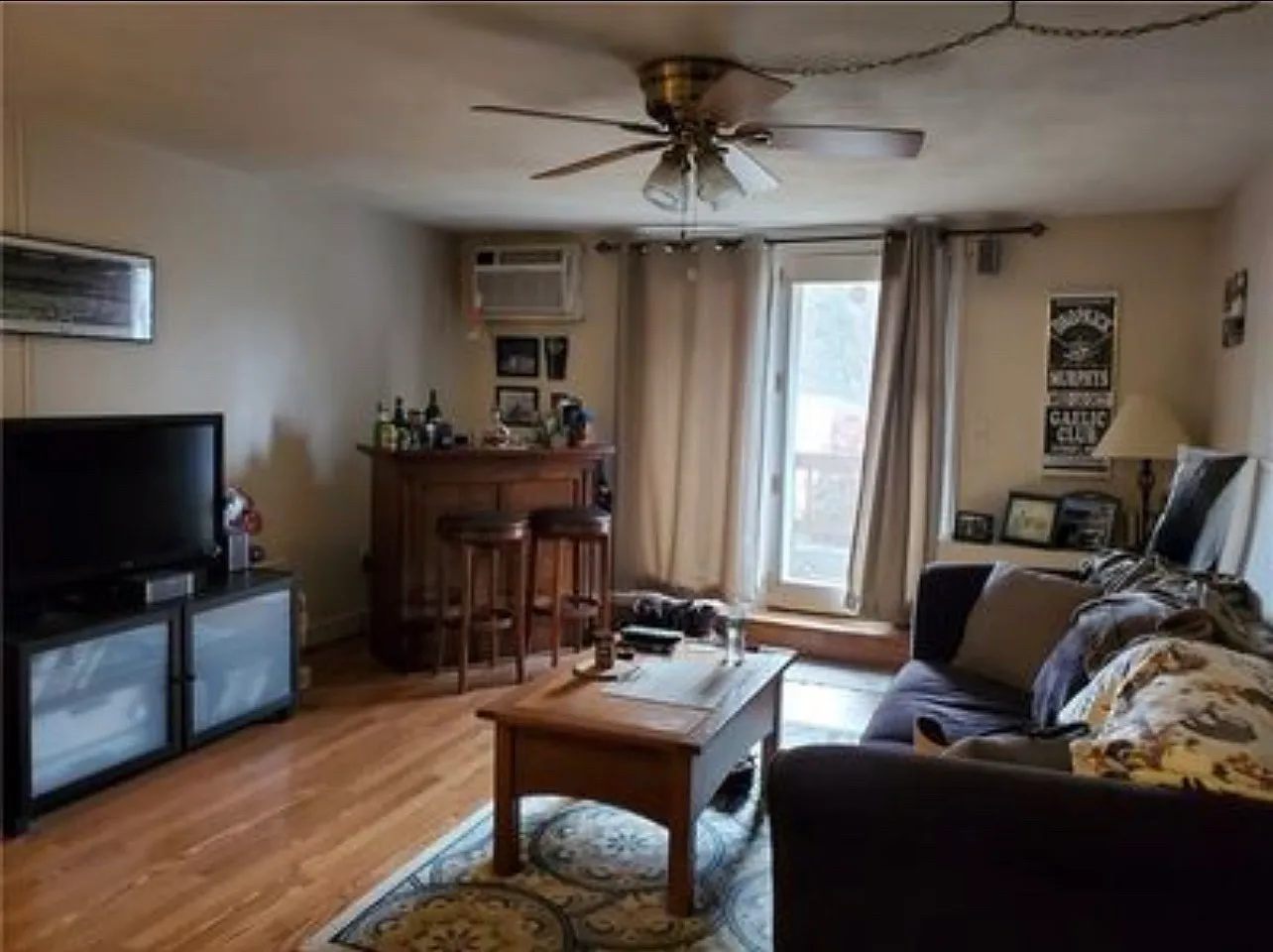 1 bed, 652 sqft, $1,350 — Photo 2