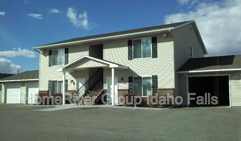 1350 Midway Ave #2 — Photo 1
