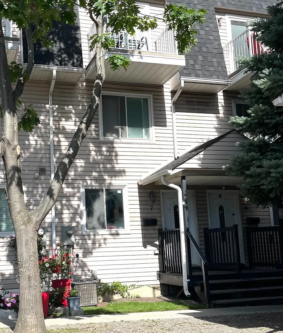 4 bed, $4,200 — Photo 2