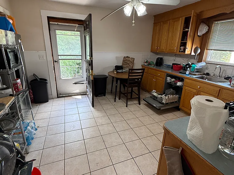 114 Pearl St — Photo 3