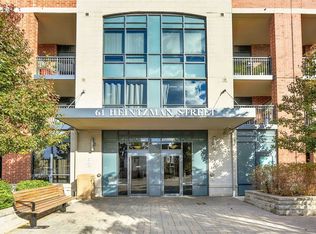 61 Heintzman St #1021, Toronto, ON M6P5A2