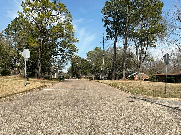 5th image of 2660 Fairmont Rd