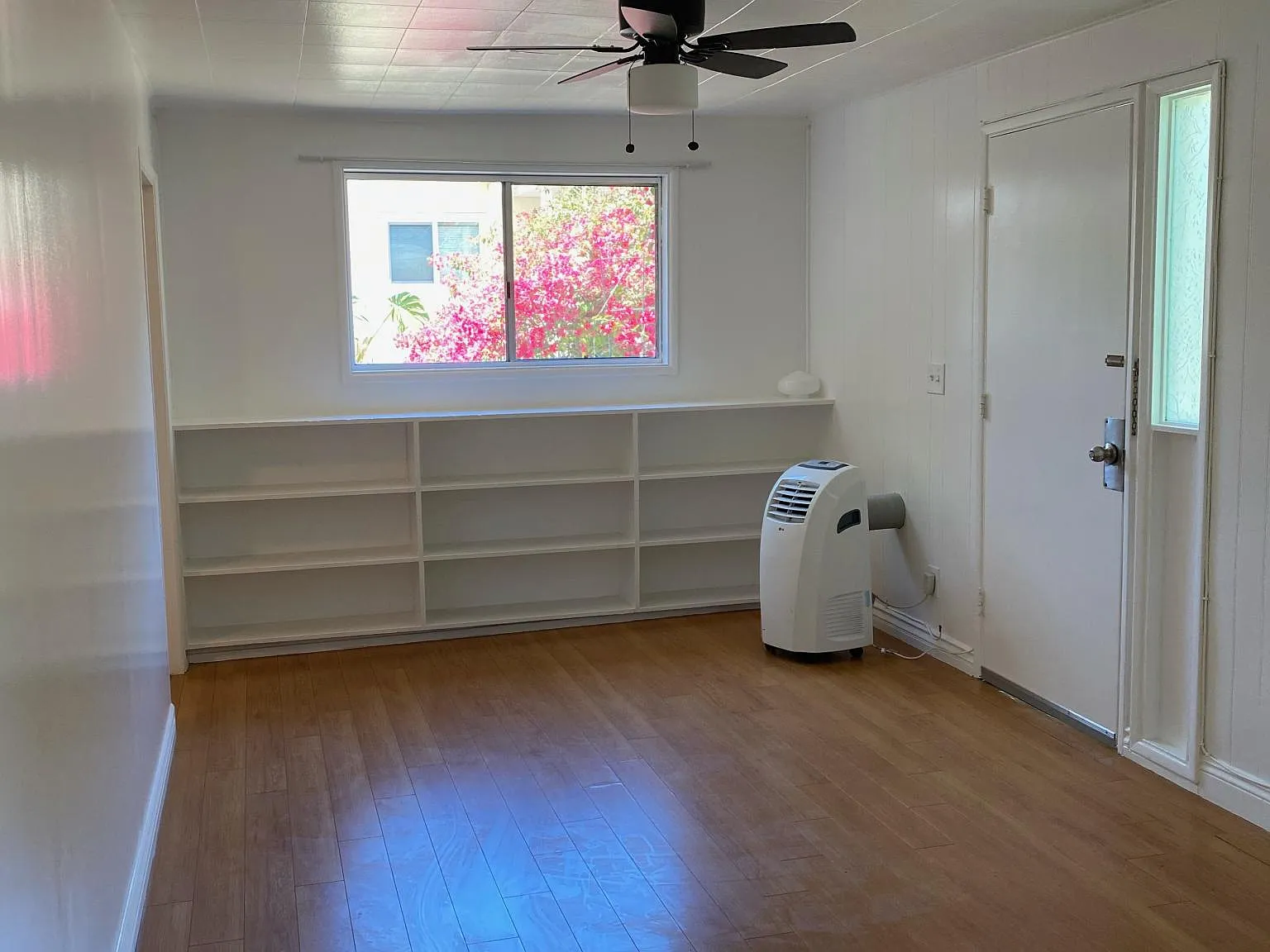1348 N Spaulding Ave — Photo 4