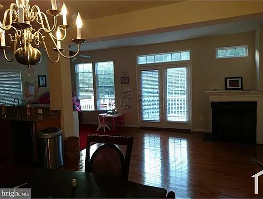4255 Talmadge Cir — Photo 9