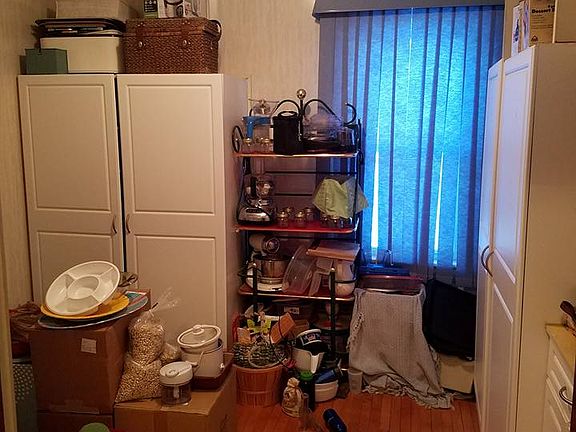Walk-in Pantry