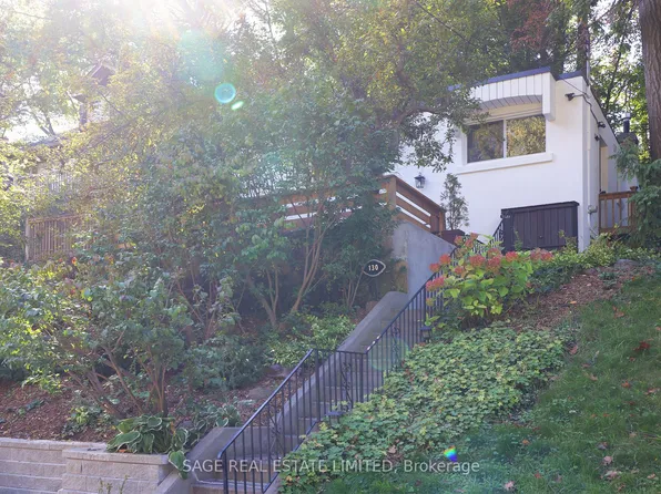 130 Neville Park Blvd, Toronto, ON M4E 3P8