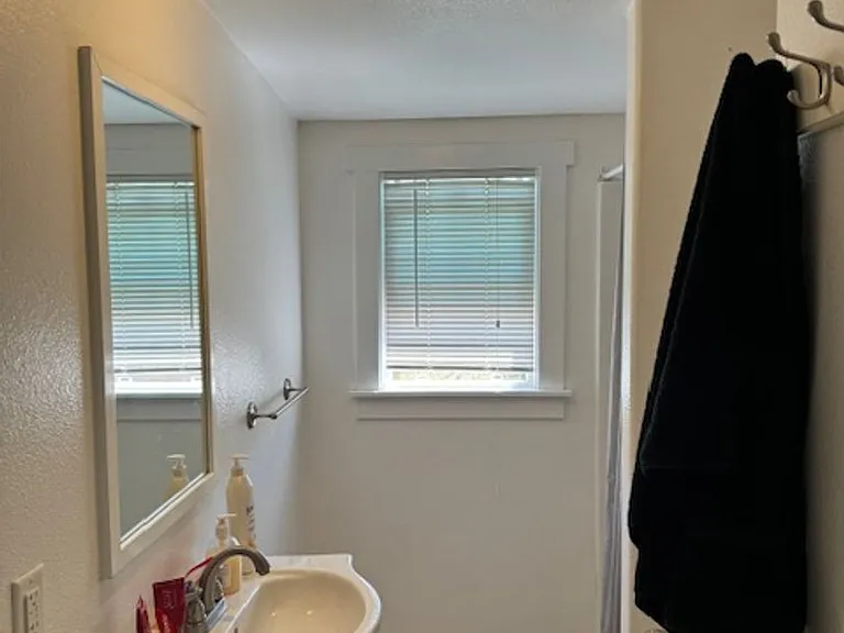 704 Indiana St — Photo 14