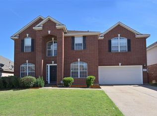 2407 Ranchview Dr, Grand Prairie, TX 75052