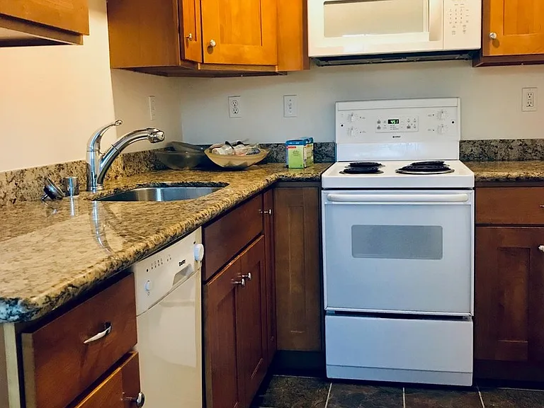 Washington Irving Apartments — Photo 6