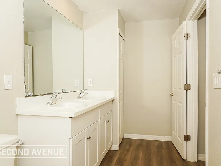 14134 Packard Ave — Photo 18