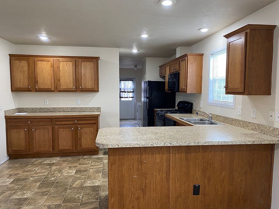 1st image of 3440 Creekside Blvd #22