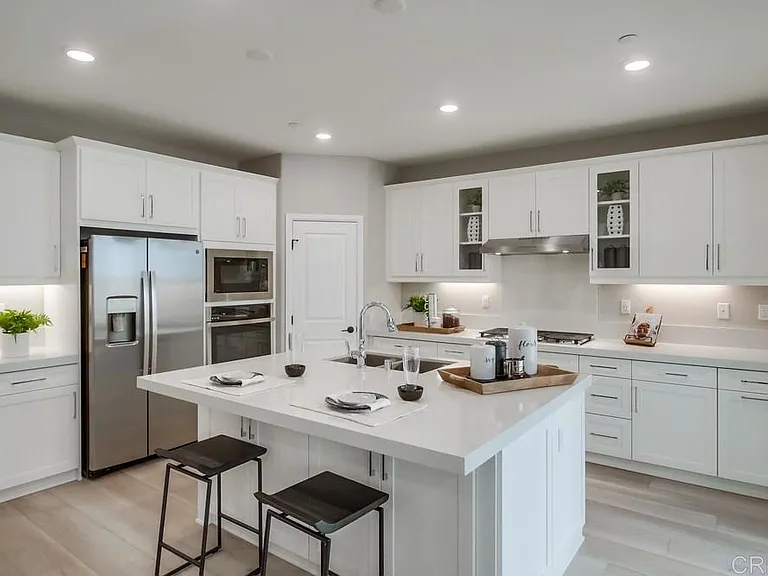 12641 Stella Ln — Photo 2