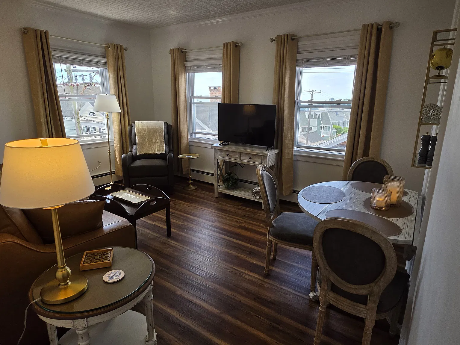 2 bed, 925 sqft, $3,800 — Photo 1
